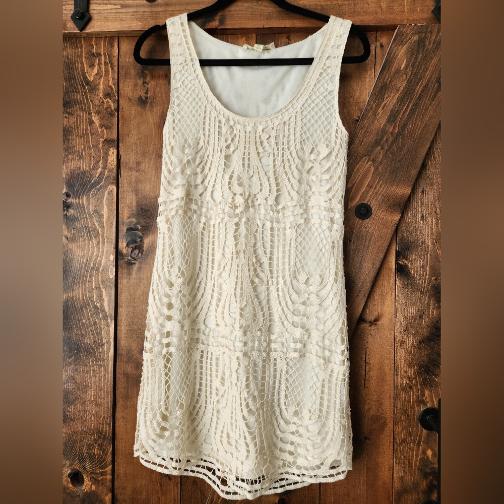Cream lace dress - size 8